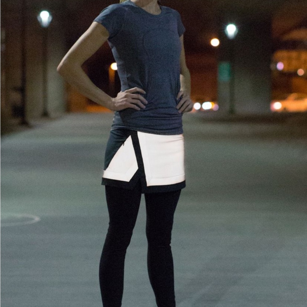 RARE LULULEMON reflective running skirt